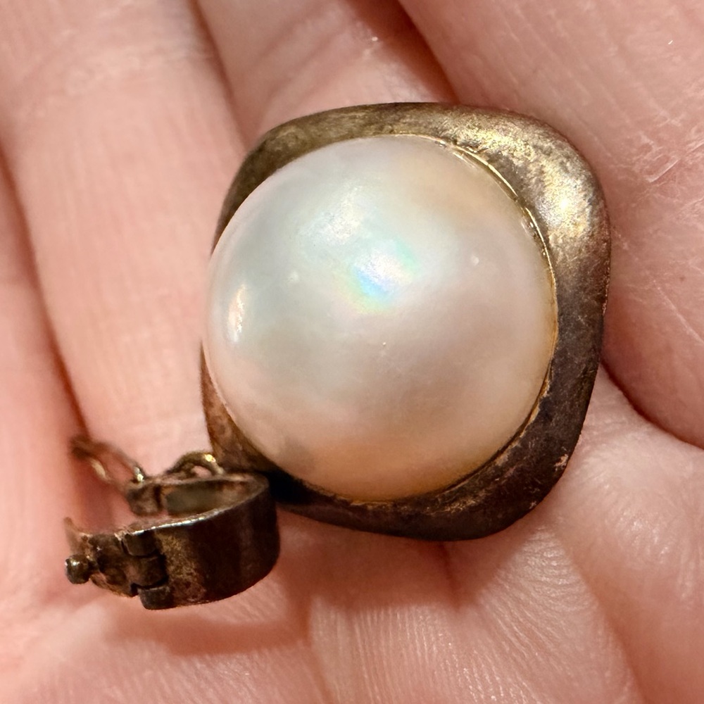 VINTAGE Elegant .925 MOTHER OF PEARL Pendant with extra security closure